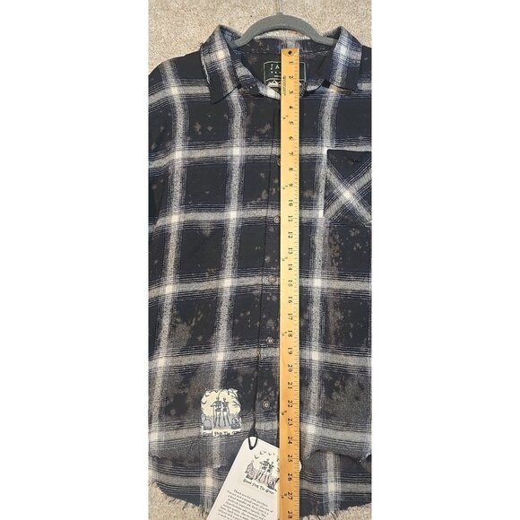 OOAK Upcycle Flannel Shacket Alice Cooper Rock Music Graphic Tee Boyfriend Large - Picture 5 of 10